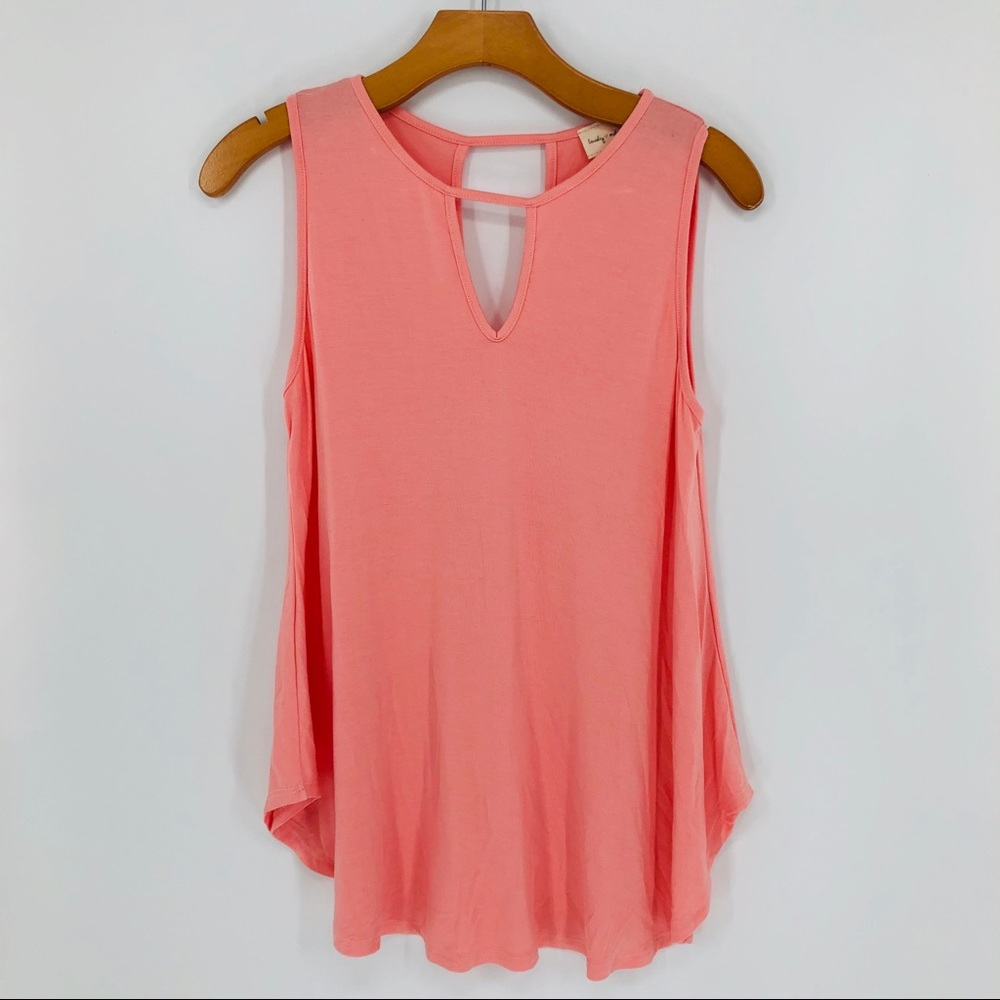 Lovely Melody Keyhole Beck Sleeveless Flowy Top
